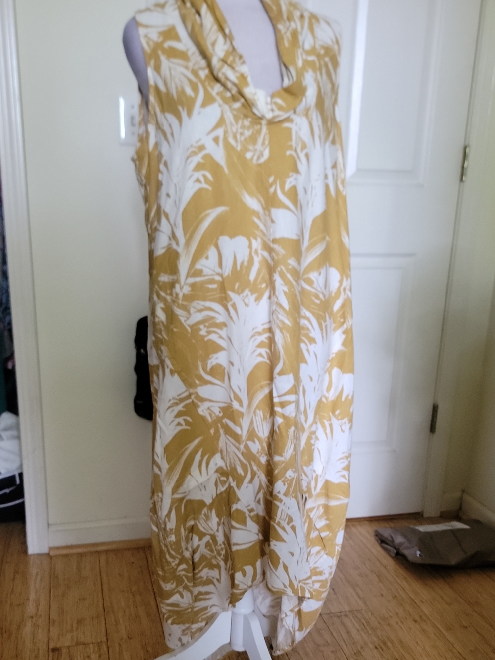 Sleeveless Mustard Yellow & White Printed Dress